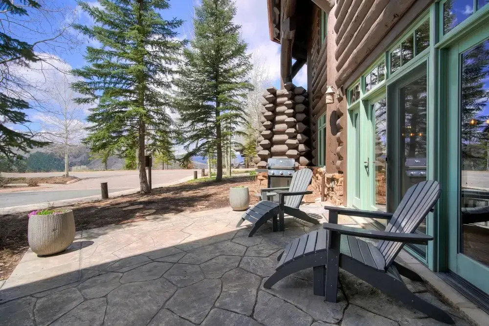 Ski-in Ski-out 1 Bdr+den In Exclusive Horizon Pass 1 Bedroom Condo by RedAwning
