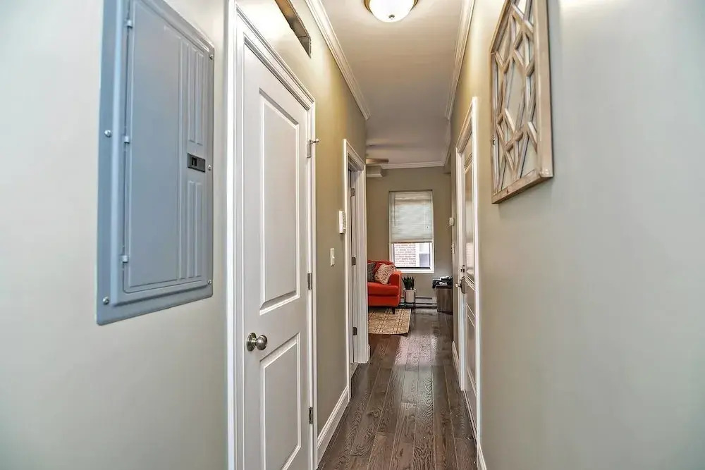 2br/1ba Near Paul Revere House by Domio