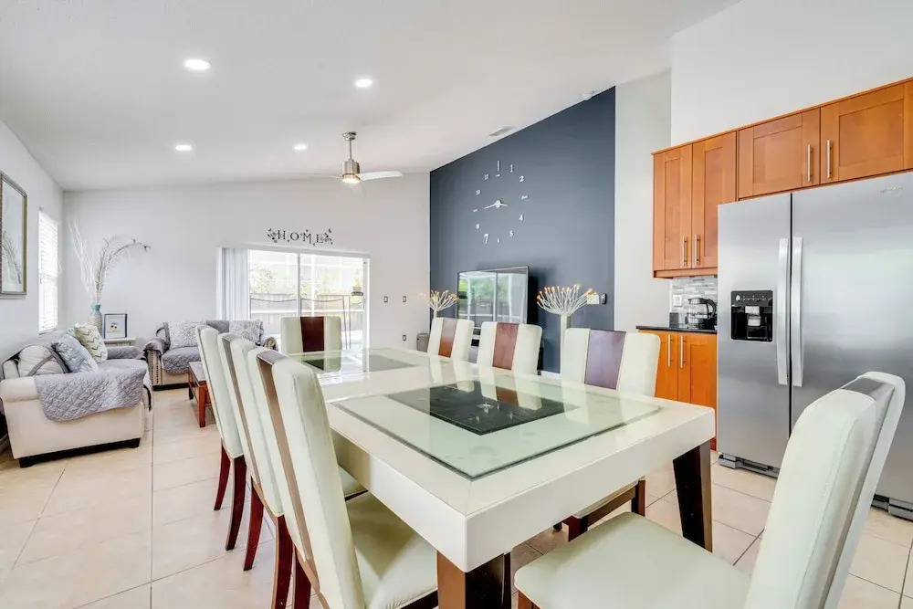 12 Mi to Disney: Family Home w/ Lanai in Davenport