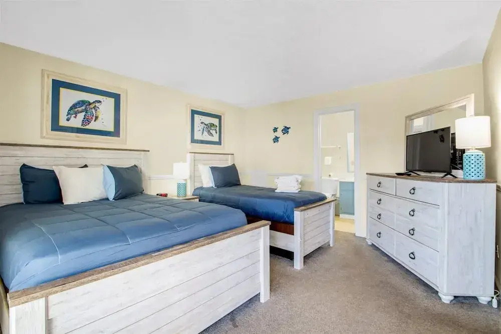 Chelsea House 214