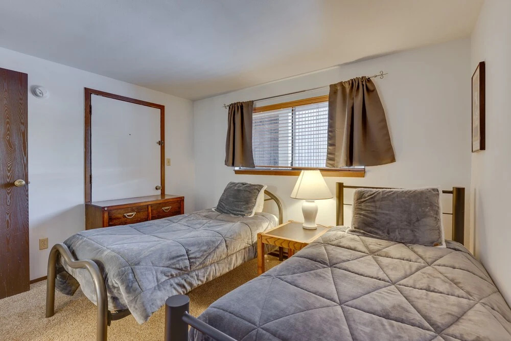 Winter Park Condo w/ Pool ~ 3 Mi to Ski Resort