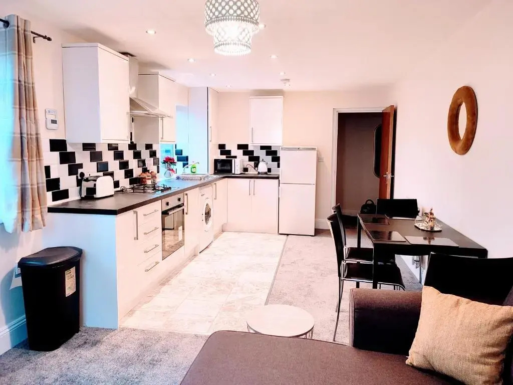 Crystal Suite 2 -free private parking