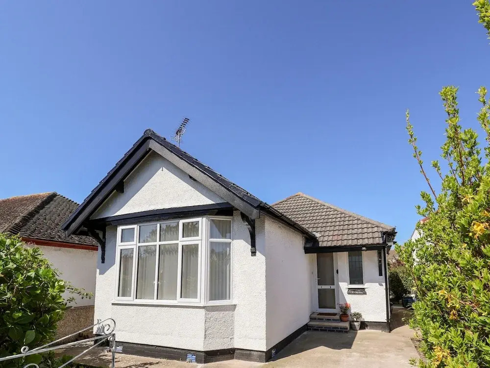 3 Rhyd Drive