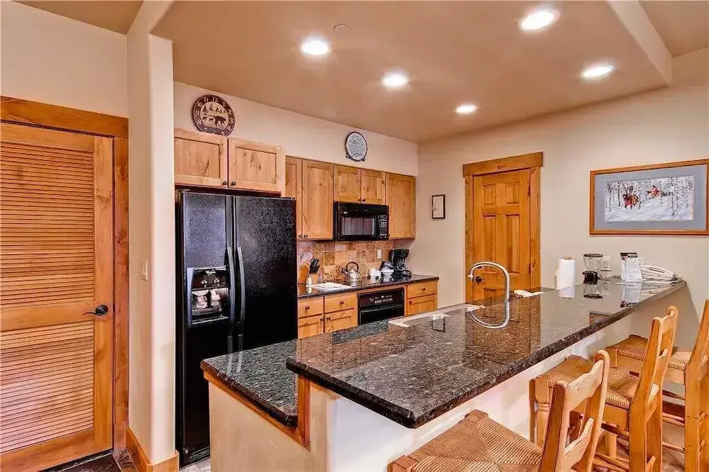 3101 Champagne Lodge, Trappeur's Crossing Apartment 2