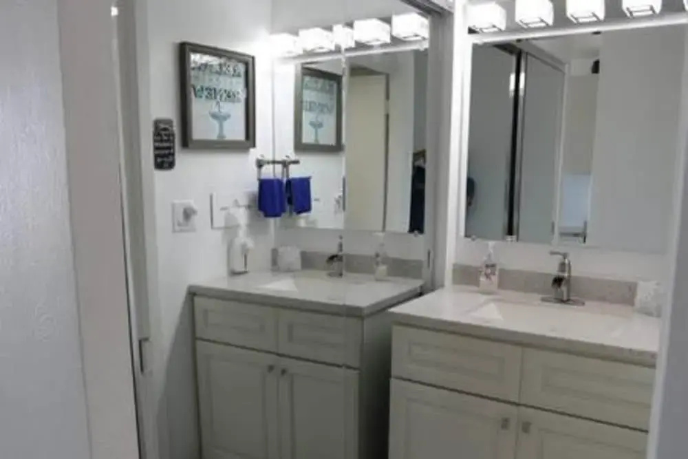 611 3 Beds Luxury Oceanfront Studio
