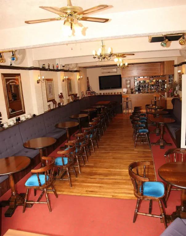 The Queens Hotel
