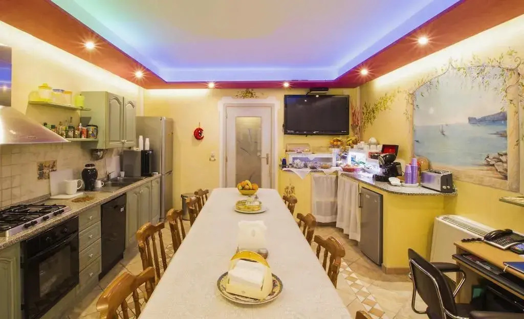 Elisart Guest House