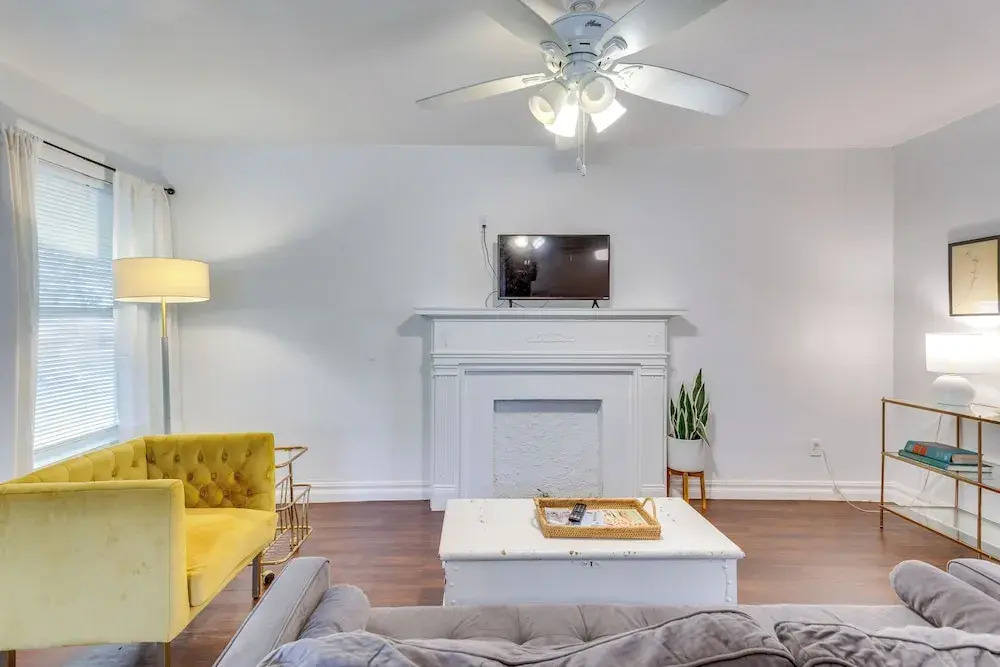 Heart of OKC Plaza District: Duplex Near Shops!
