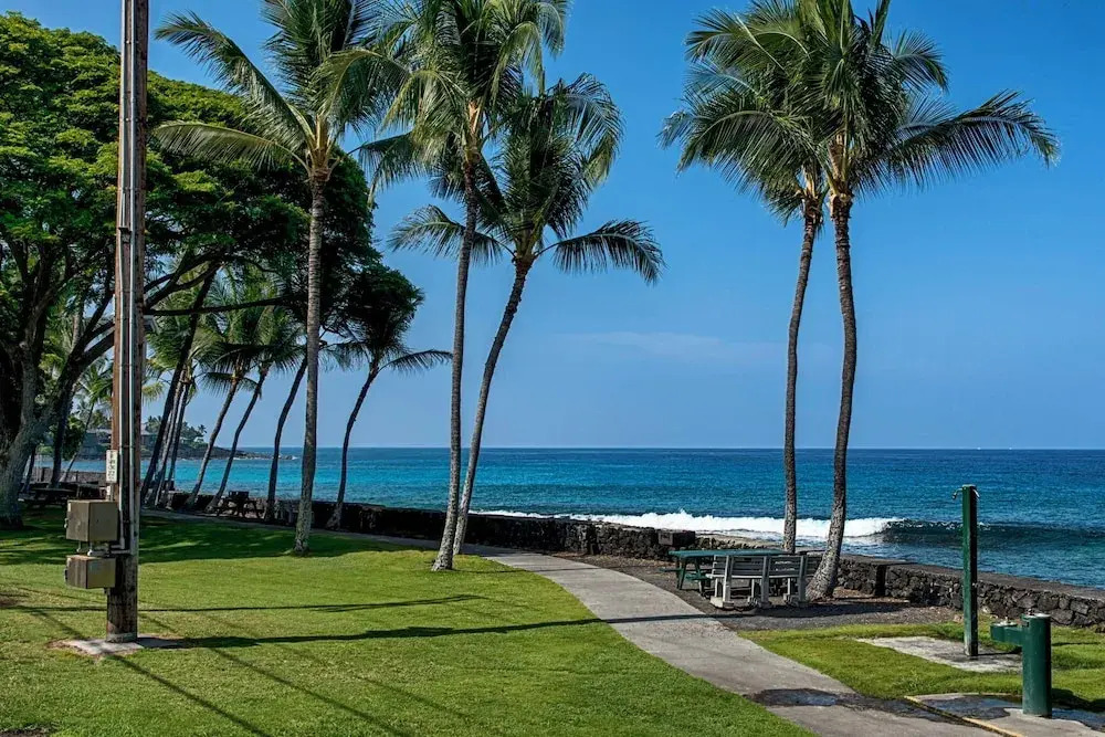 2br, 2BA Condo Across From Magic Sands Pool, AC, Tennis & Bbqs - Vrkcv