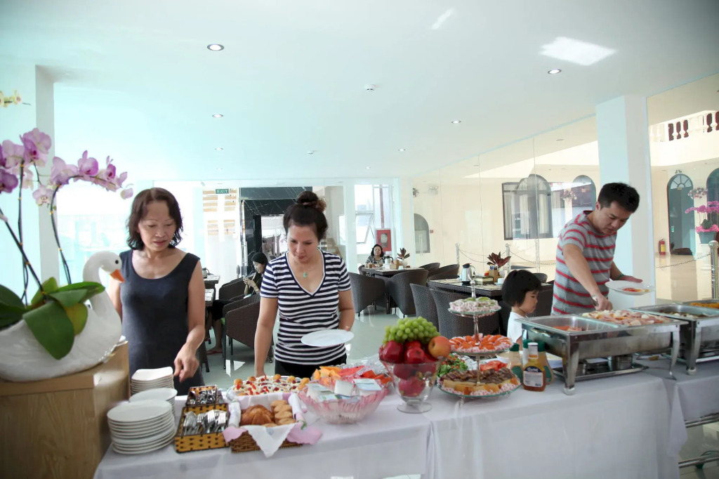 Thien Ha Hotel and Apartment