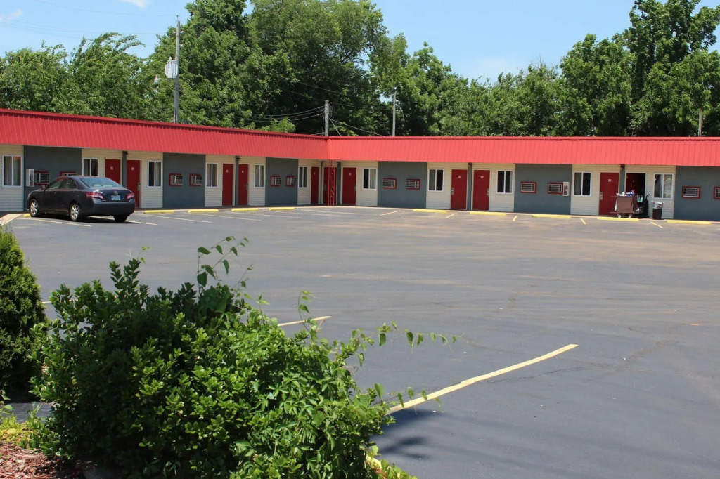 Guest House Motel