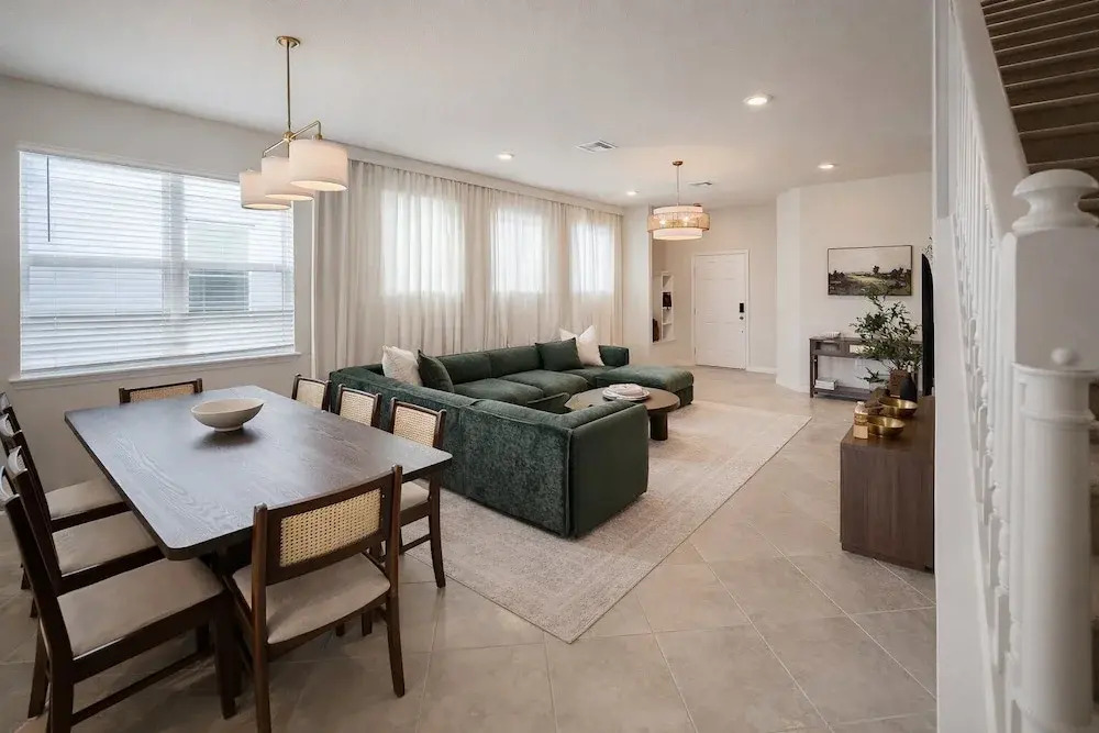 Luxury 5BR Home w/ Pool, Cinema & Game Room