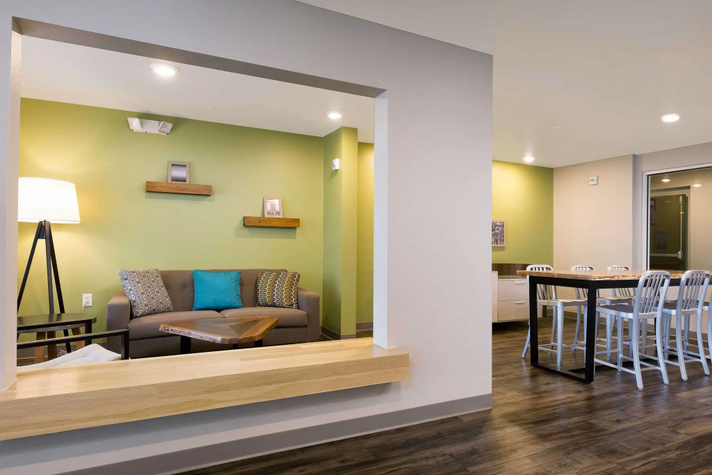 Woodspring Suites Houston IAH Airport