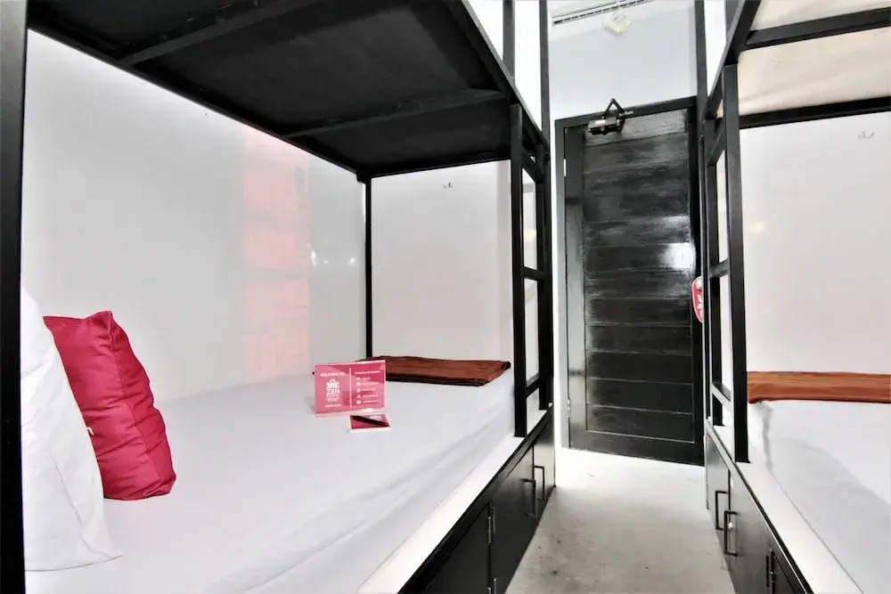 ZEN Hostel Jalan Patimura Legian