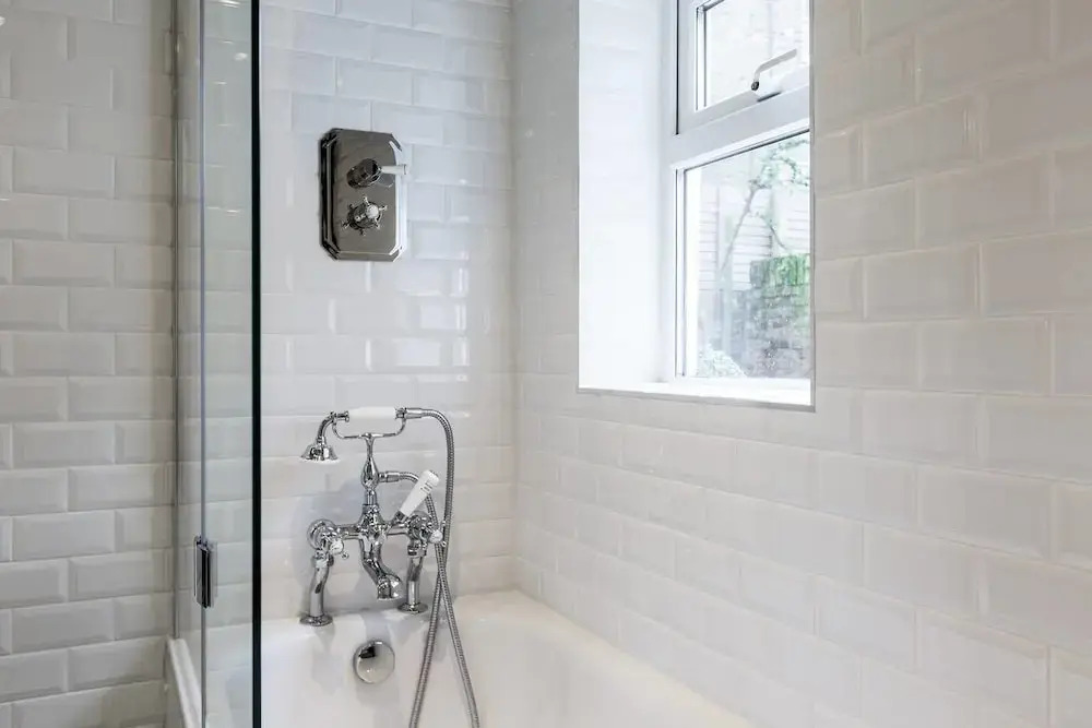 Bright 1BR Modern Home W/terrace in West London