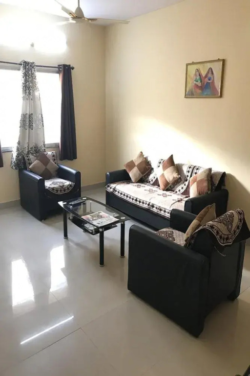 StayEden - Stylish Homestay Airport 2BHK
