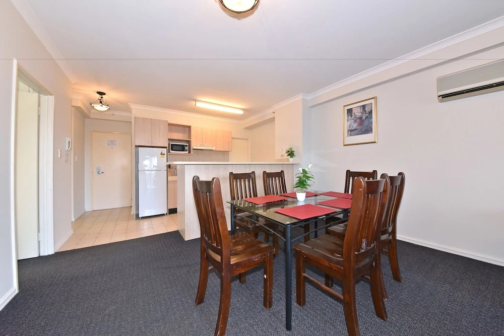 East Perth 2 x 1 Trendy Apartment