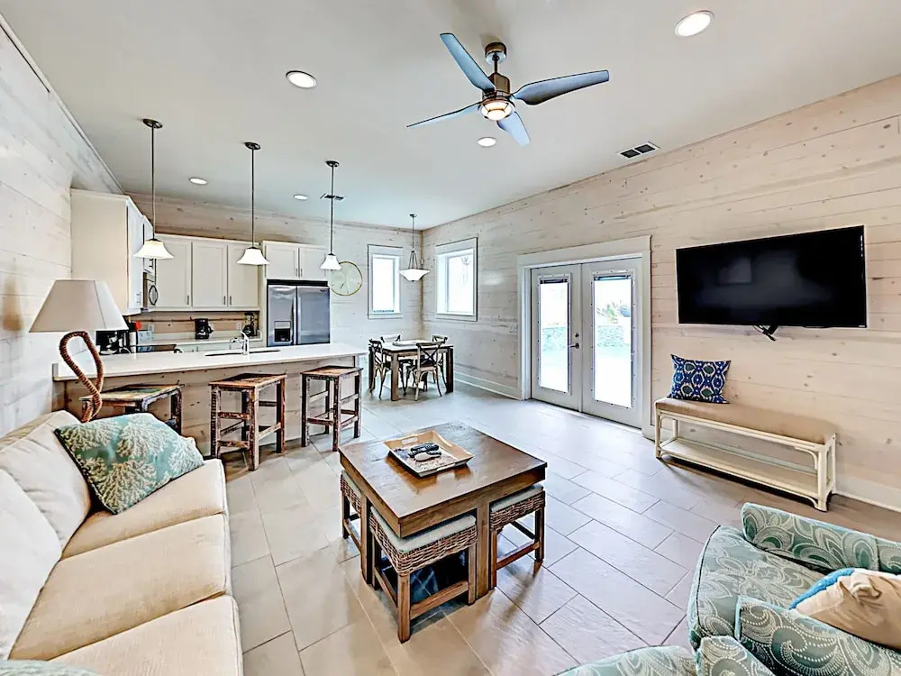 Stylish New #102 - 3 Br Townhouse