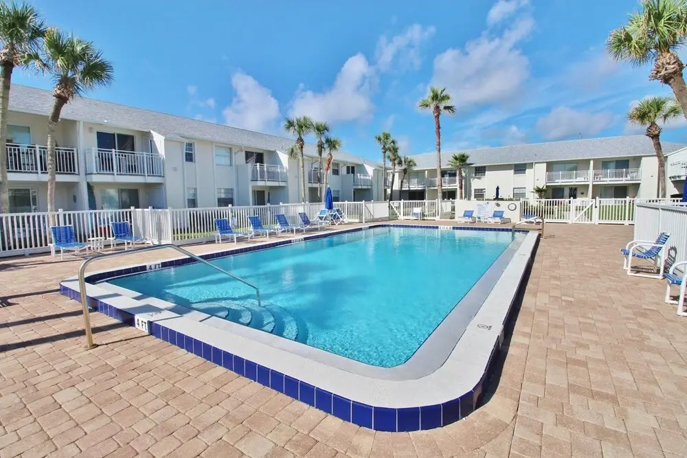Colony Beach Club 223