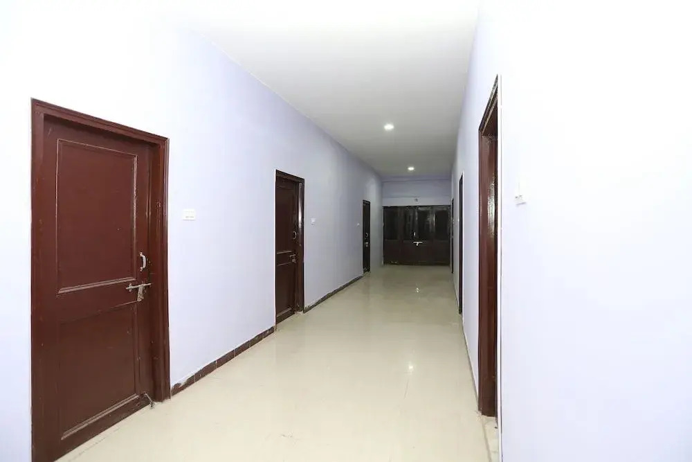 Oyo 27914 Hotel Lord Buddha