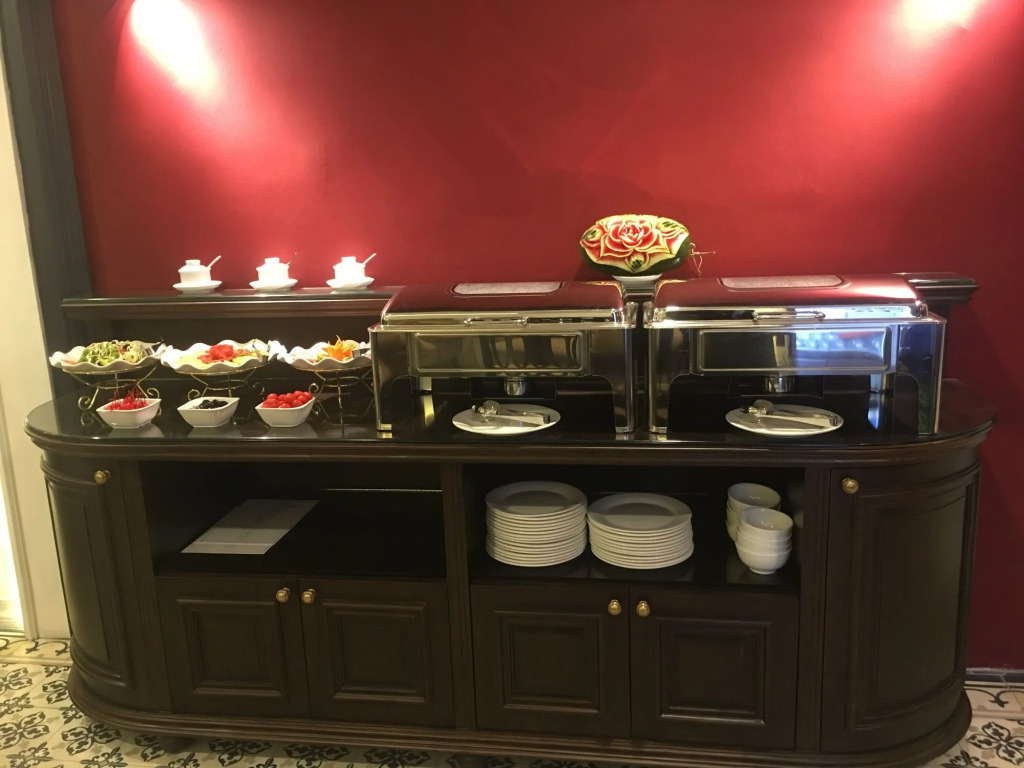 Golden Rooster Hotel