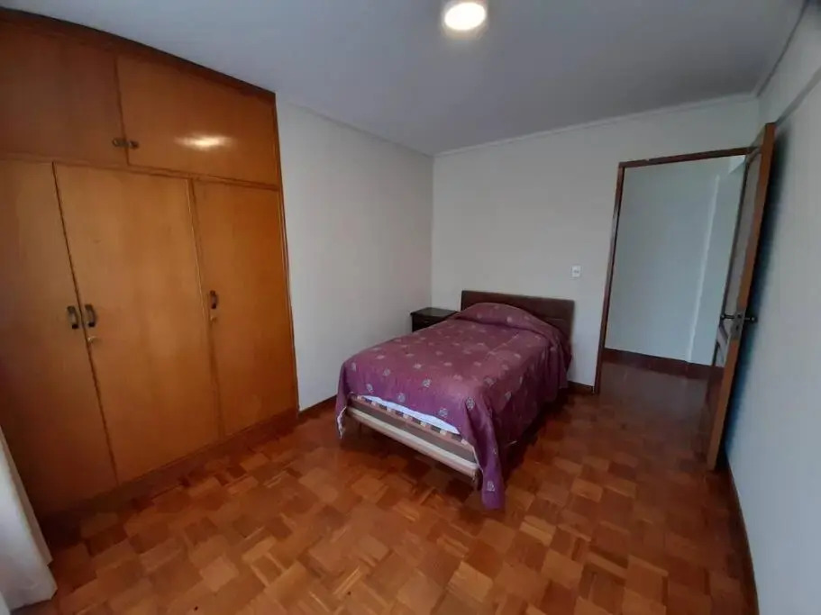 Amplio departamento en zona central norte 3A