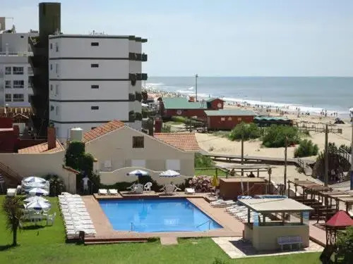 Hotel Tejas Rojas