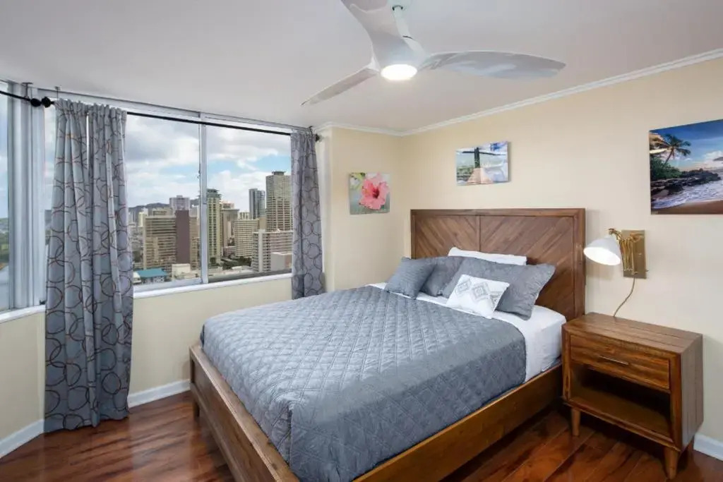 2 Bedroom Corner Suite & Tropical Views