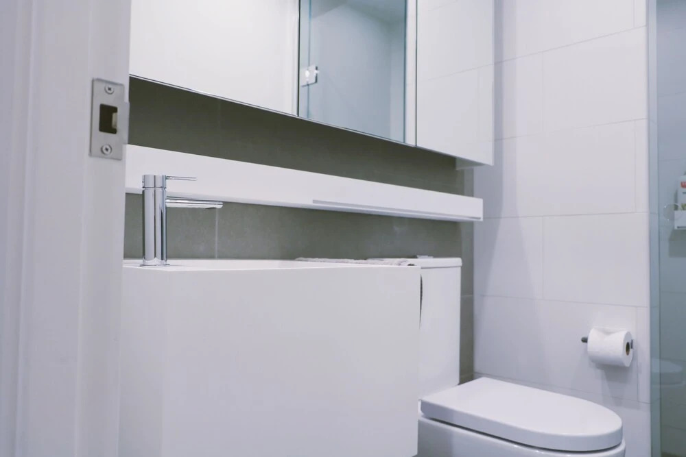 HFN Riverside Docklands Apartment