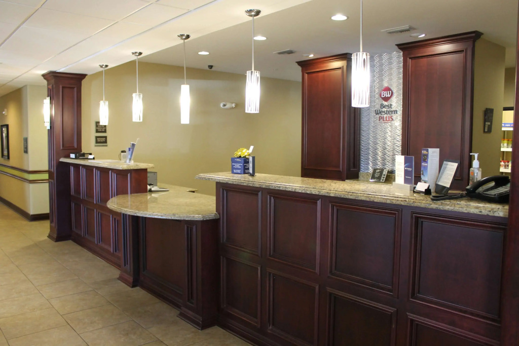 Best Western Plus Chalmette Hotel