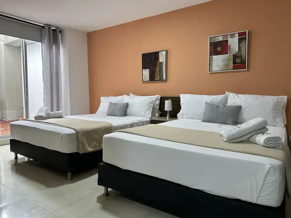 Laureles Guest House LGH Hotel