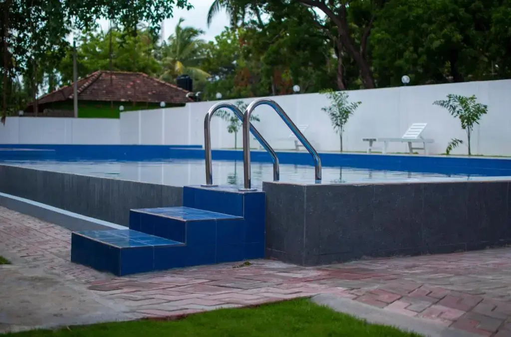 MRD Beach Hotel