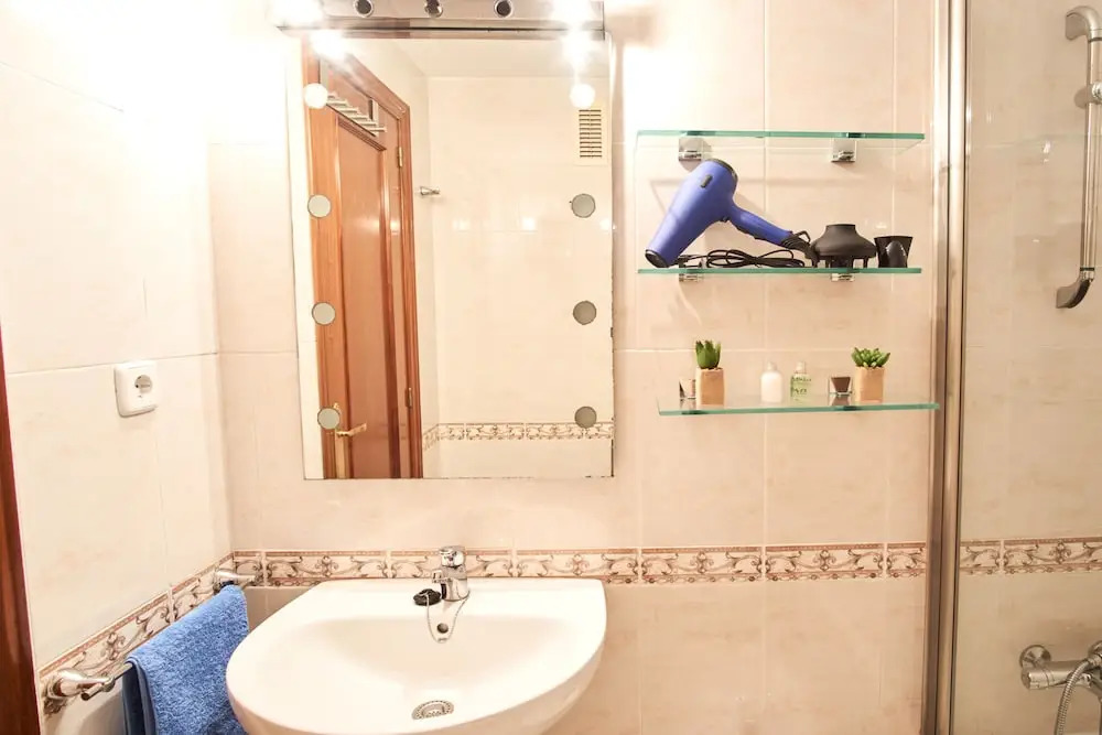 Charming Apt. with parking in Sevilla center