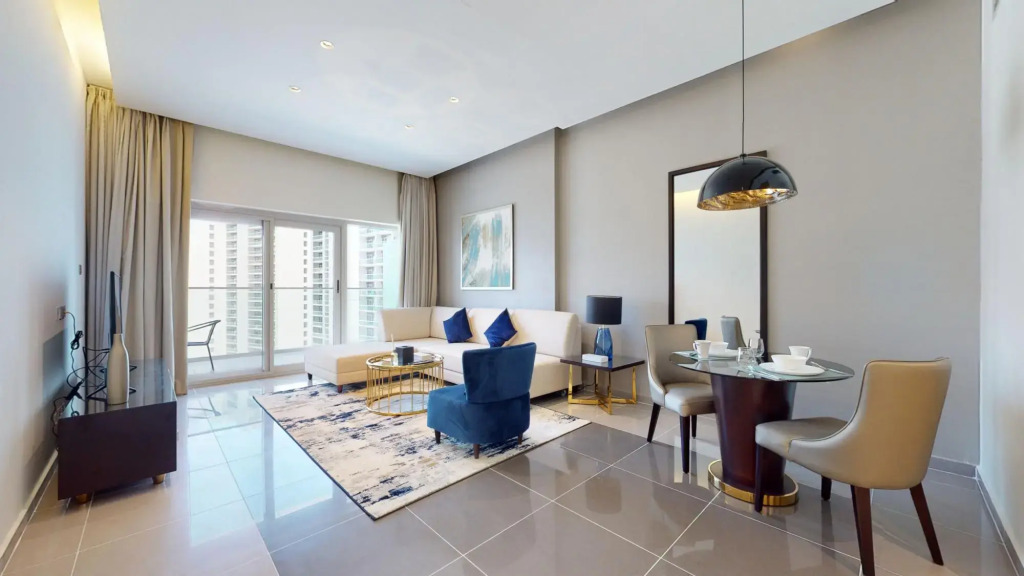 Business Bay -  Damac Majestine Tower 1818