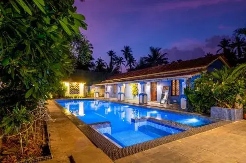 Private pool villa close to beach