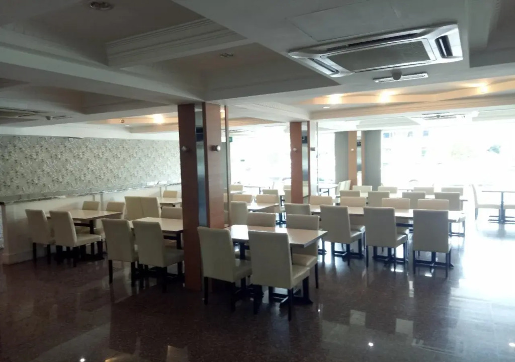Desa Queenspark Hotel