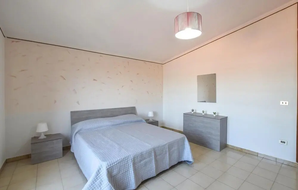 Beautiful Apartment in Marina DI Strongoli With Wifi and 2 Bedrooms