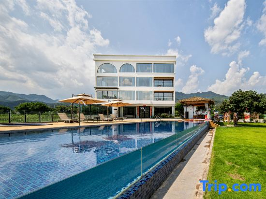 Reddy Mountain Residence