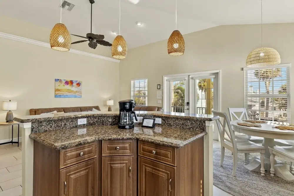 241 Oasis Pearl: 3br Pool Home! 3 Bedroom Home