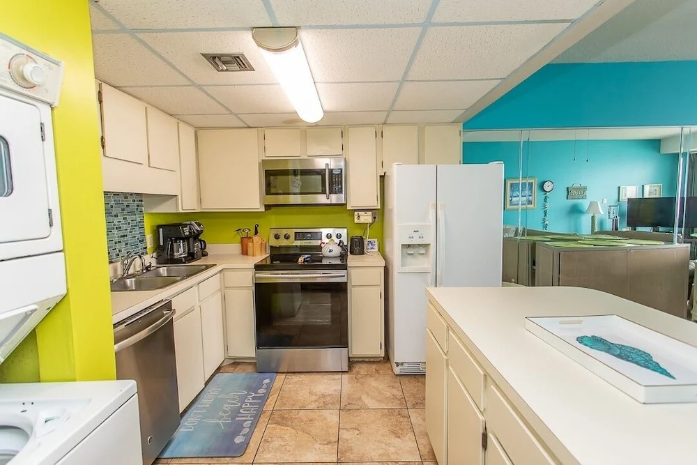 Royal Garden Resort 1515 2 Bedroom Condo by RedAwning