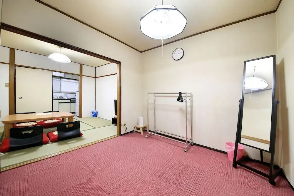 EX Two-story old private house Matsubara