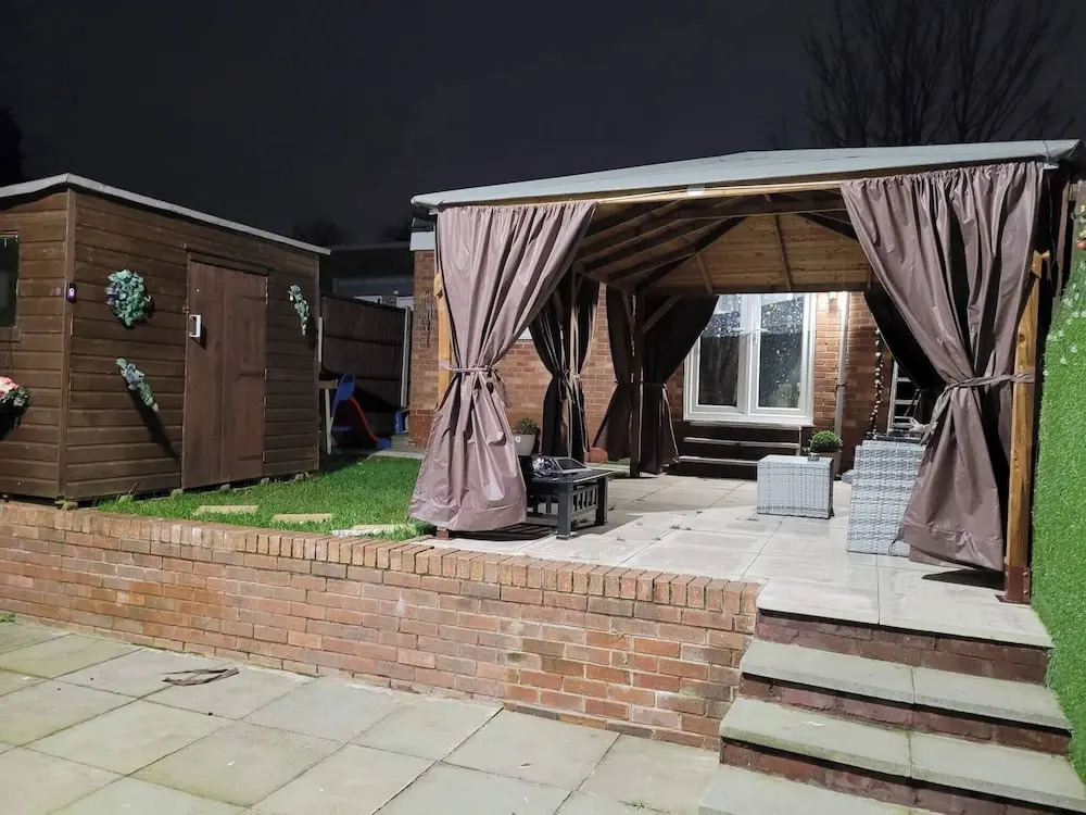 Cozy 2-bedroom Apartment in Tyseley, UK - Perfect City Retreat