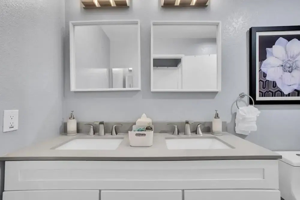 Hollywood Glam Hideaway
