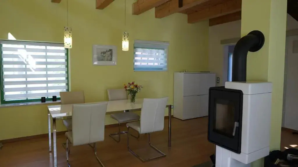 "Ostsee-Kate" - Komfort-Ferienwohnungen zwischen Peene und Usedom