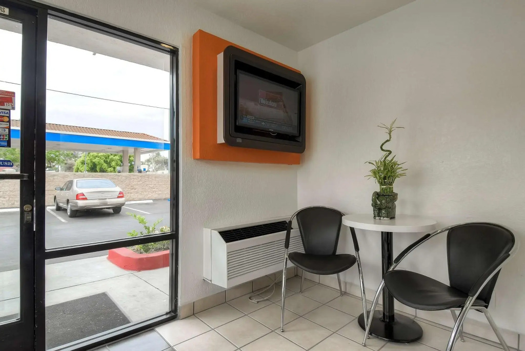 Motel 6-El Monte, CA - Los Angeles