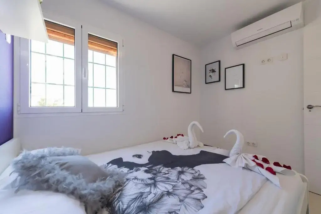 EXCLUSIVES 2-ROOM APARTMENT TOPLOCTAION 5 minutes to beach San Agustin