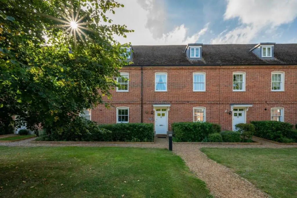 4 Bed in Halesworth oc-mdh