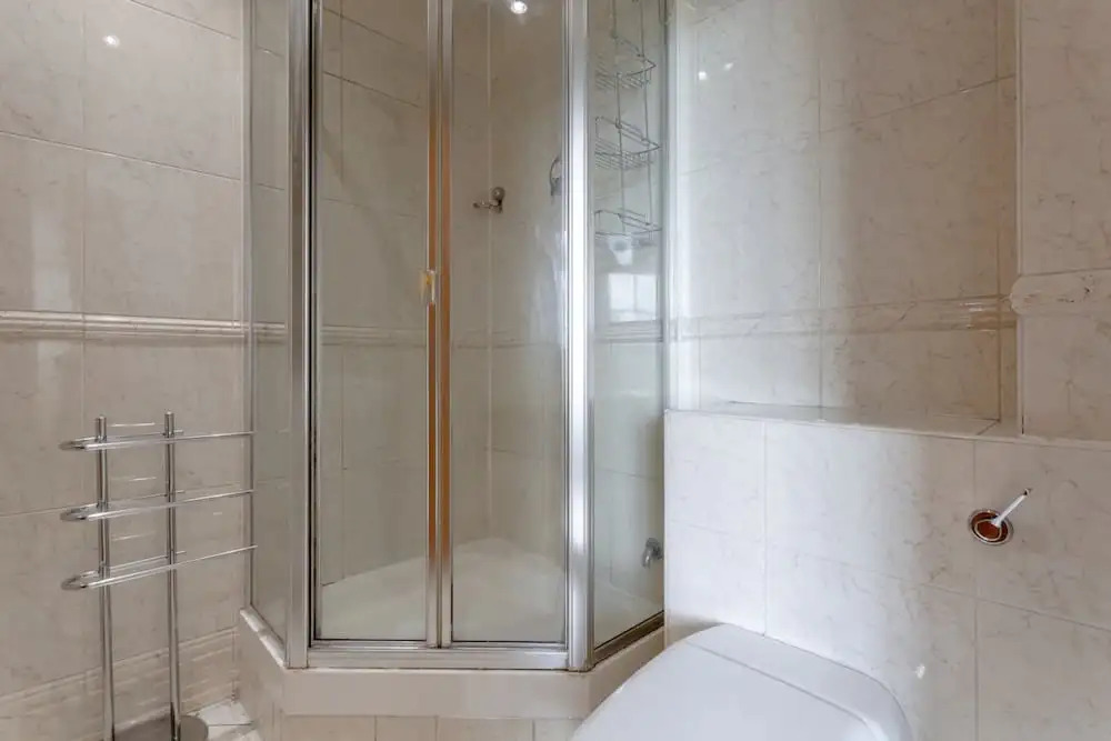 Large & Central 2BD Flat - Tower Hill