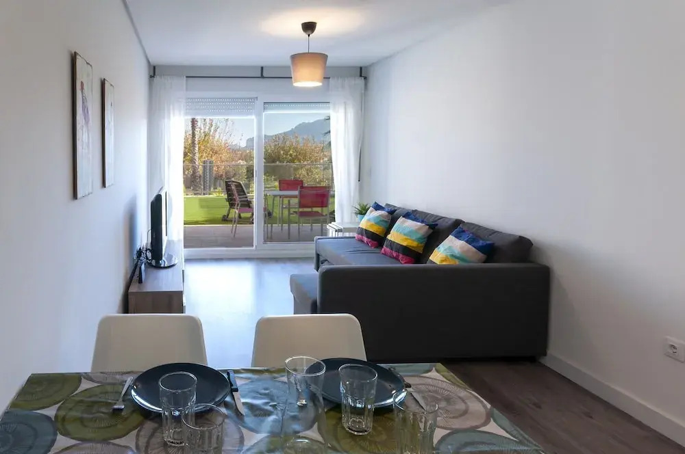 Happy - Apartment With Shared Pool in Oliva Nova