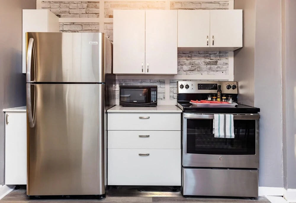 Newly Renovated Modern 3BR Apt With Netflix - Prime Walk Score